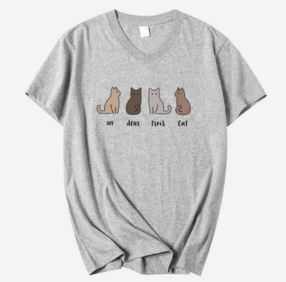 Un Deux Trois Cat With Color V-Neck