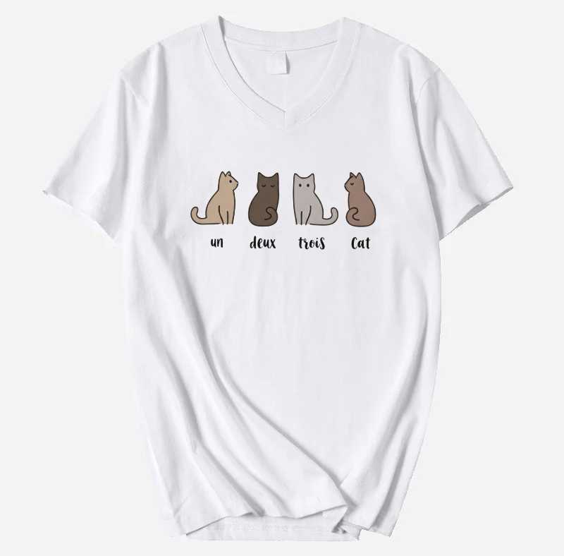 Un Deux Trois Cat With Color V-Neck