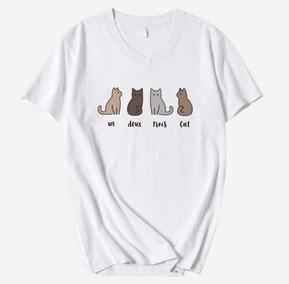 Un Deux Trois Cat With Color V-Neck